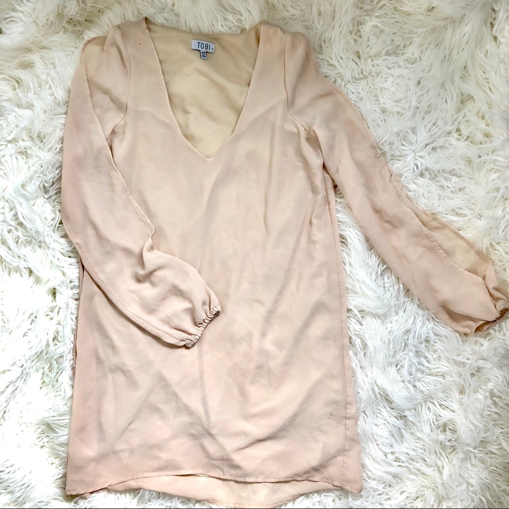 Tobi mini shift dress w slit sleeves